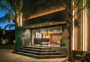 Exterior detail - Exclusive Suite Side Sea View (ADULTS ONLY)BB (Gazi)