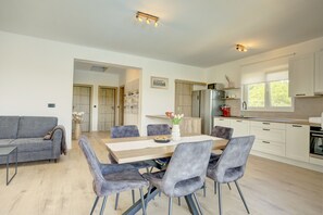 Dining - Holiday Home Bonato with pool (Krneza)