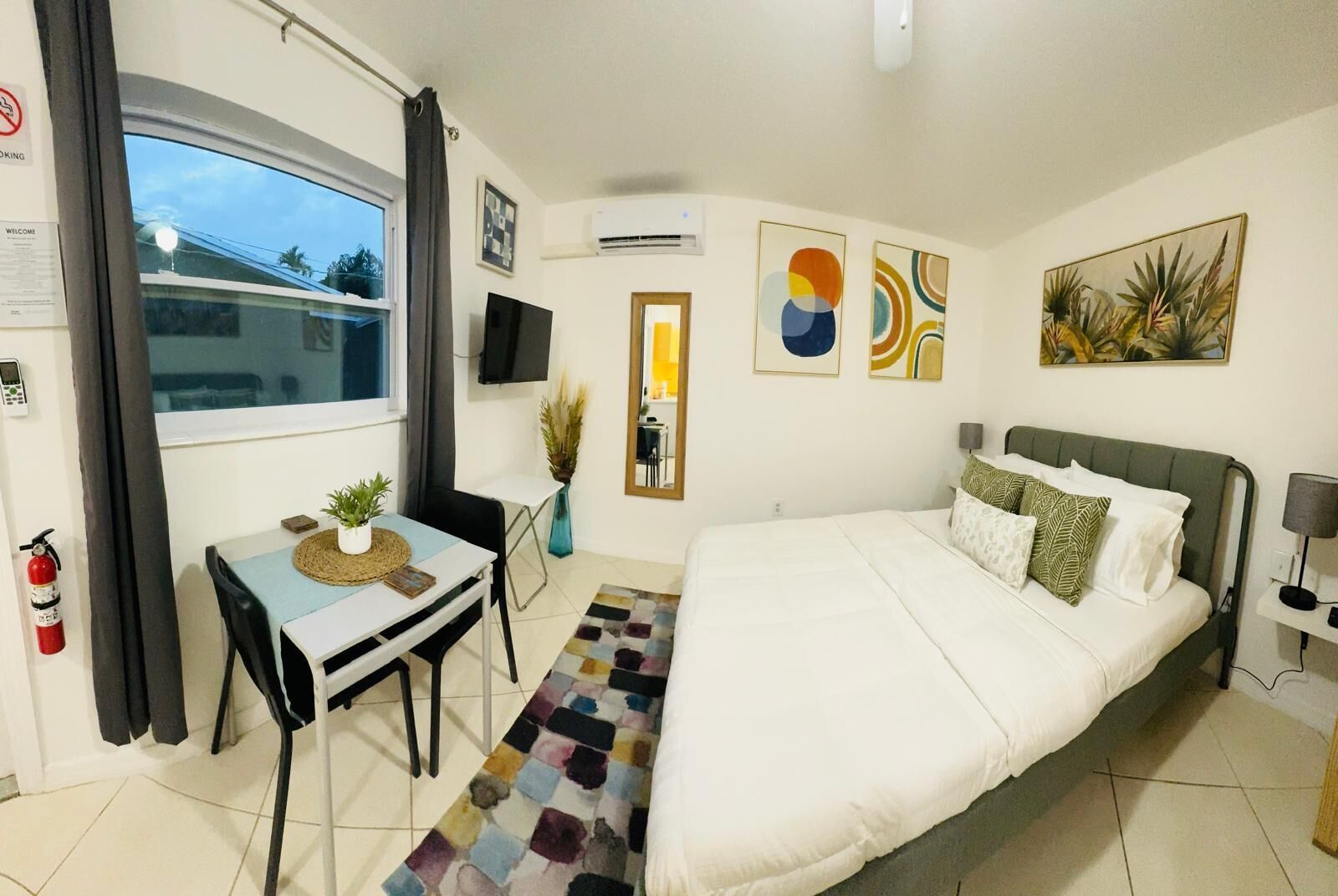 Iron/ironing board, WiFi, bed sheets