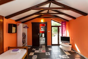 2 habitaciones, acceso a internet y ropa de cama 