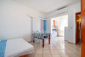 1 室のベッドルーム、WiFi、ベッドシーツ