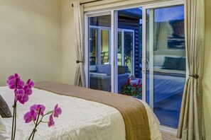 Cottage, hot tub, pemandangan lapangan golf | Brankas dan dilengkapi dengan perabotan berbeda-beda