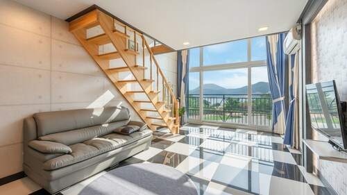 Gapyeong Chagall Spa Pension