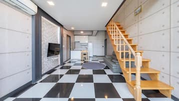 Basic Room, 1 Bedroom (Orange Ⅱ) | 1 bedroom, free WiFi