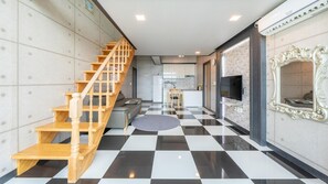 Basic Room, 1 Bedroom (Red Ⅱ)