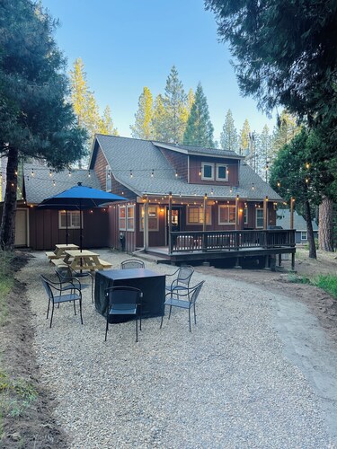Mountain Cabin, Mins from Pinecrest Lake and Dodge Ridge!