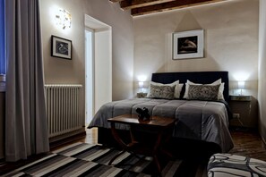 1 bedroom, iron/ironing board, WiFi, bed sheets - GuestHost - Vicenza Piazza dei Signori Elegant Apartment (Vicenza)