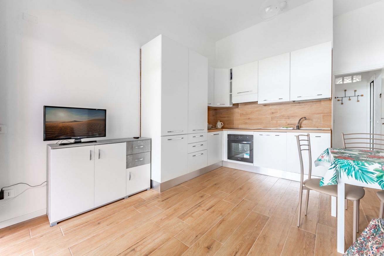 Kjøleskap, ovn, kokeplater og oppvaskmaskin