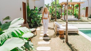 Outdoor pool, free cabanas, sun loungers - Alma Bingin (Pecatu)