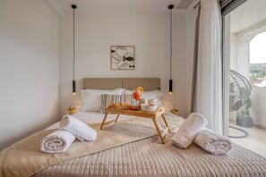 3 bedrooms, in-room safe, desk, iron/ironing board