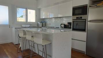 Dishwasher, dining tables