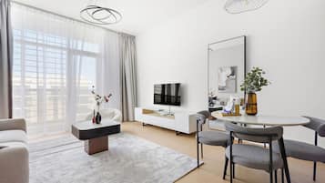 Departamento de diseñador, balcón, vista a la ciudad | Interior
