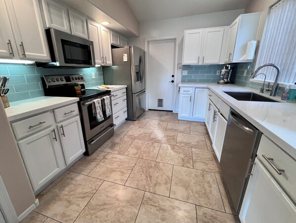 Fridge, microwave, oven, stovetop - Private Home w/Heated Pool & Breathtaking Sunsets on Coyote Lakes Golf Course! (Surprise)