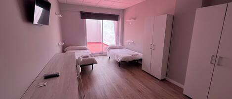 Basic dubbelrum för 1 person - balkong | Ljudisolering och gratis wi-fi