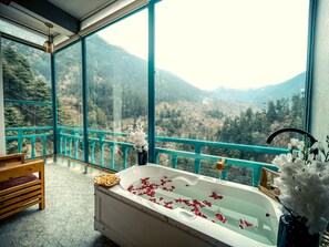 Superior Double Room | Bathroom