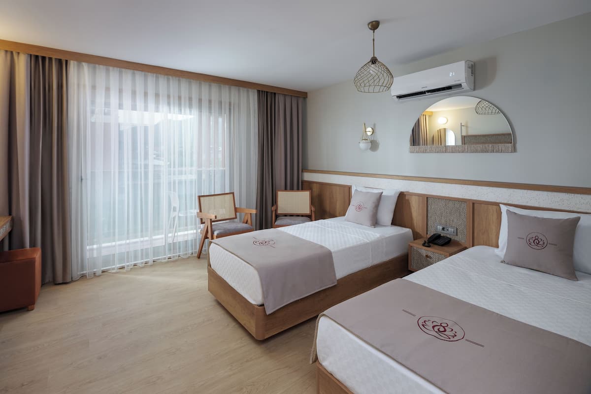 Basic Triple Room