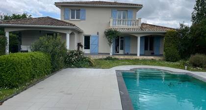 5 bedroom villa in ambarãšs-et-lagrave