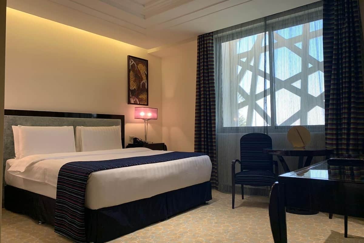 Room, 3 Bedrooms, Private Pool | 3 bilik tidur, bar mini, peti besi dalam bilik