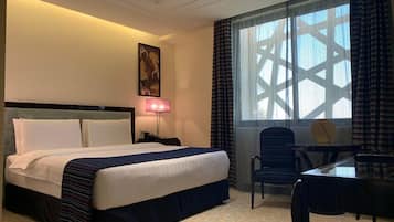 Minibar y caja de seguridad en la habitación