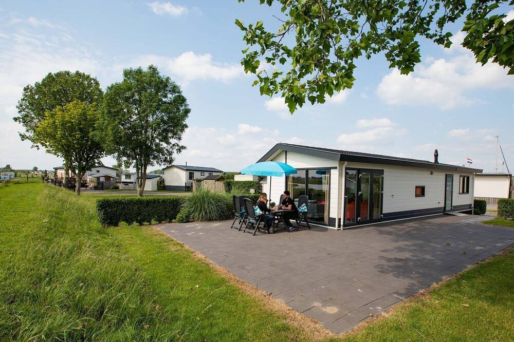 Nice chalet on a holiday park