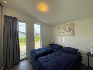 3 bedrooms - 6-Guest Stylish Chalet in De Rijp (West-Graftdijk)