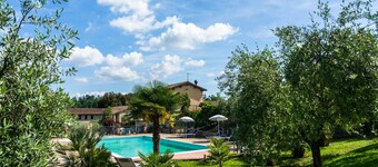 Mansion in Perugia with Pool & Green Hills
