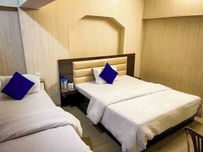 Free WiFi, bed sheets - Hotel Heaven Chamoli Uttarakhand (Chamoli)