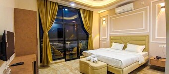 The Royal Riviera Resort & stay