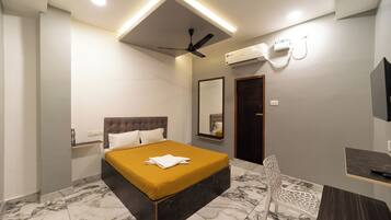 Habitación doble | Sábanas de algodón egipcio, ropa de cama de alta calidad, escritorio