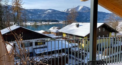 Deluxe One-Bedroom Apartment with Lake View