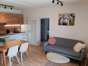 TV - Two Bedroom Apartment - Wolf & Schaf Apartments (Sankt Wolfgang im Salzkammergut)