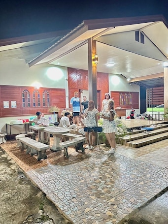 House, 3 Bedrooms, Private Bathroom | Terrace/patio