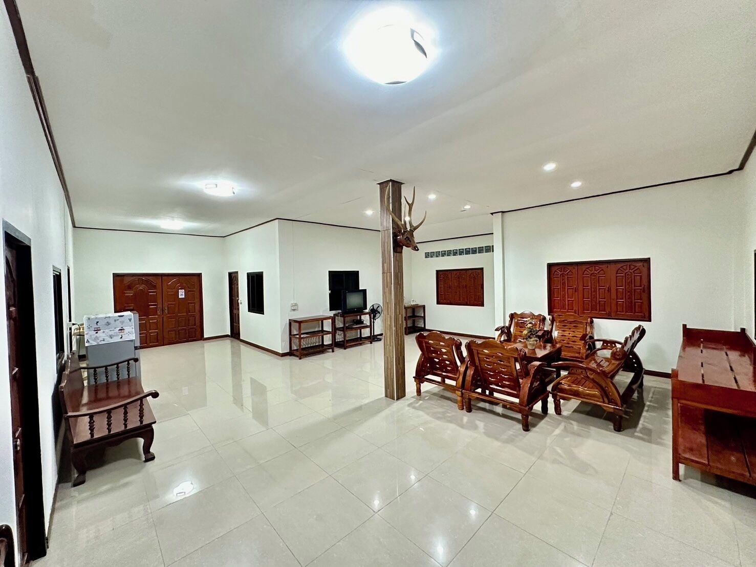 Casa, 3 habitaciones, baño privado | Zona de estar | Una televisión de pantalla plana