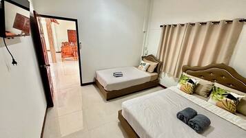 Casa, 3 habitaciones, baño privado | Escritorio y wifi gratis