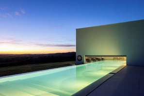 Piscina interna, piscina externa