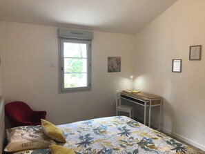 1 Schlafzimmer, Schreibtisch, Bügeleisen/Bügelbrett, WLAN