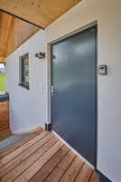 Classic Apartment, Non Smoking, Mountain View | Room amenity