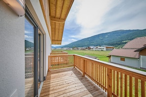 Classic-Apartment, Nichtraucher, Bergblick | Terrasse/Patio