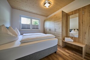 Comfort appartement, niet-roken, uitzicht op bergen | 2 slaapkamers, individueel gedecoreerd, individueel gemeubileerd