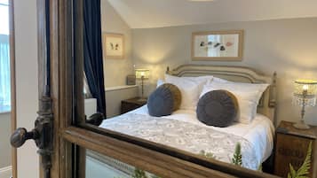 Superior Double Room, 1 King Bed, Ensuite | Egyptian cotton sheets, premium bedding, pillow-top beds