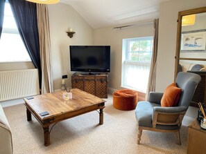 Deluxe Suite, 1 King Bed, Ensuite - No22 (Barnstaple)