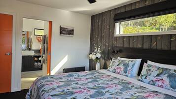 1 chambre, coffres-forts dans les chambres, fer et planche Ă repasser