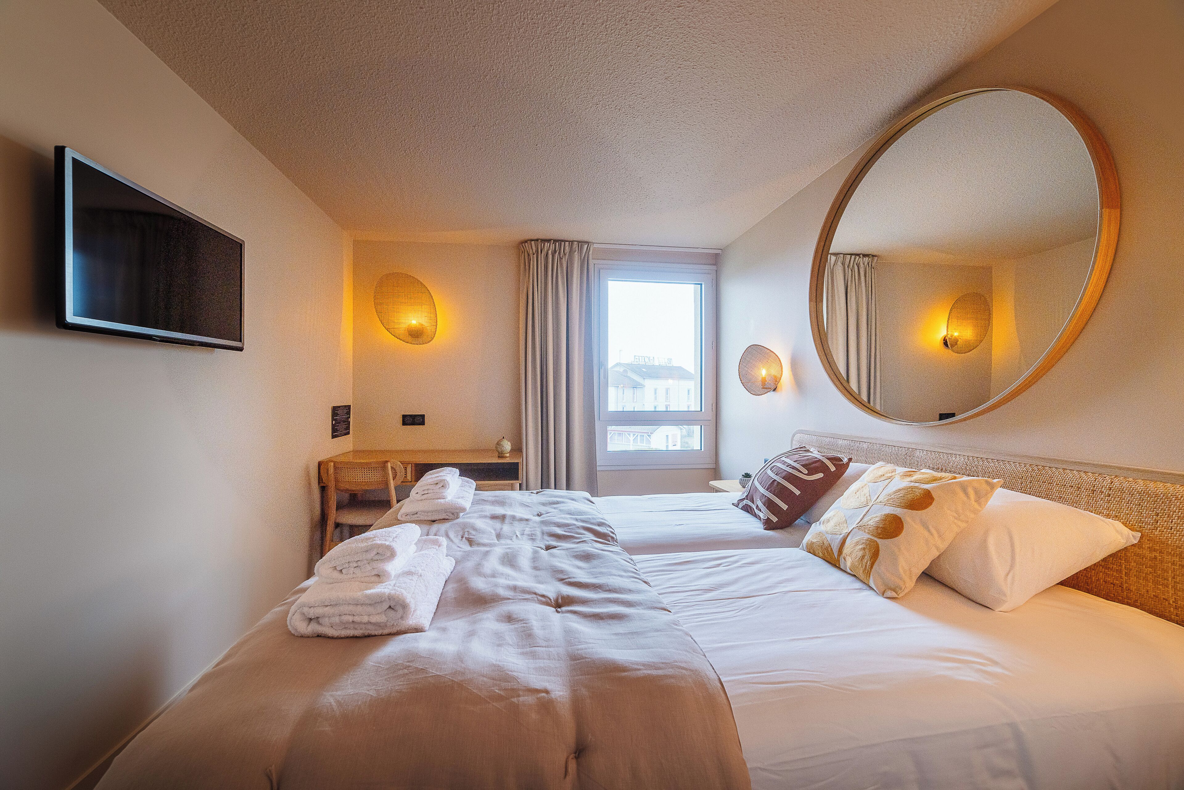 Standaard Twin kamer | Luxe beddengoed, gratis babybedden, gratis wifi, beddengoed