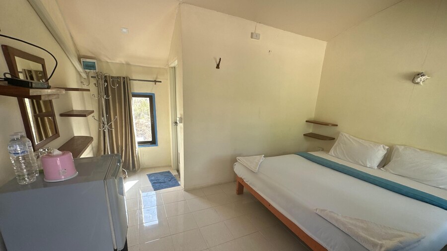 Titanic Hotel Lonely Beach Market