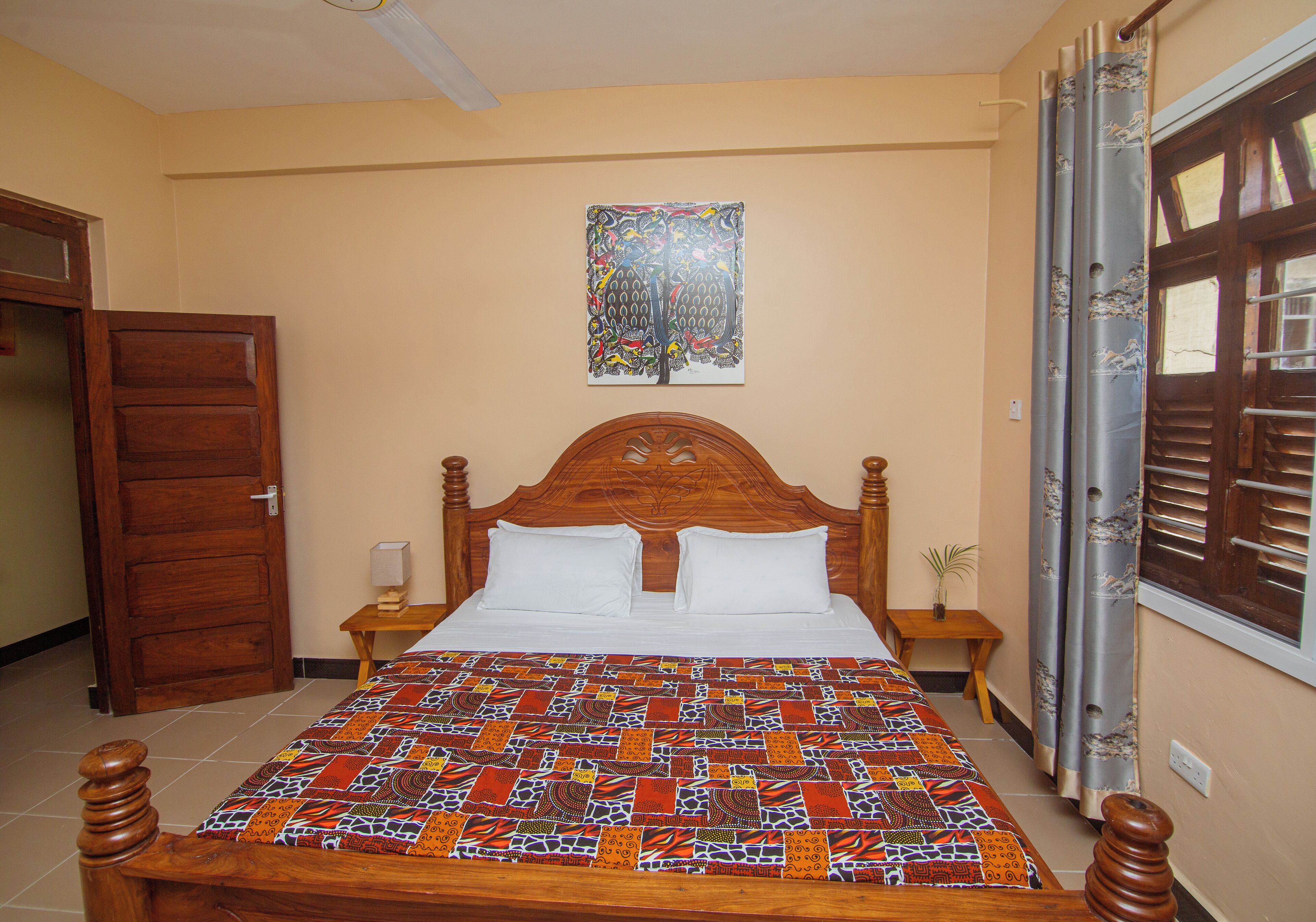 3 bedrooms, desk, iron/ironing board, free WiFi