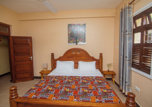 3 soverom, skrivebord, strykejern/-brett og wi-fi (inkludert)