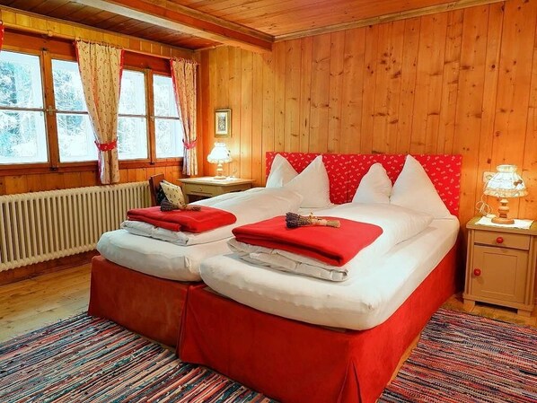 Deluxe-Ferienhaus, Bergblick | 4 Schlafzimmer, Daunenbettdecken, Select-Comfort-Betten