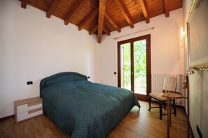 Comfort Apartment | 3 bedrooms, free WiFi - Appartamento ai Vigneti (Sirmione)