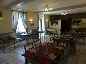 20 restaurants, serveren ontbijt, lunch, Franse gerechten
