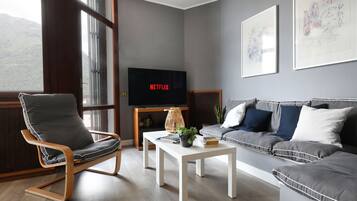 Vila panorâmica | Área de estar | TV de tela plana